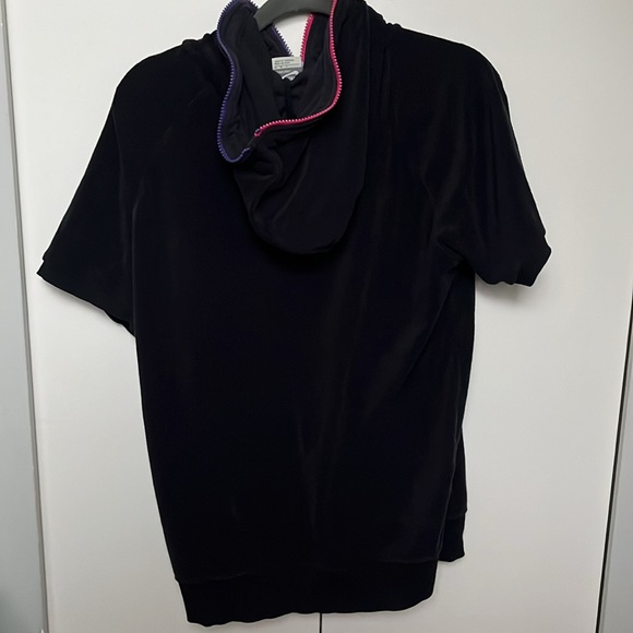 NIKE size L short sleeve black pile material zip hoodie - Picture 6 of 7